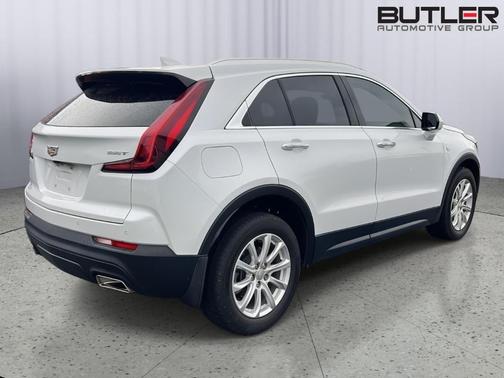 Crystal White Tri-Coat 2023 Cadillac XT4 Luxury