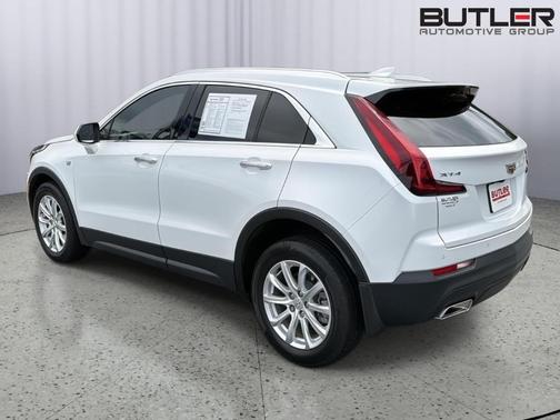 Crystal White Tri-Coat 2023 Cadillac XT4 Luxury