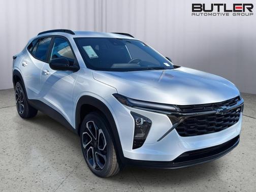 Summit White 2026 Chevrolet Trax 2RS