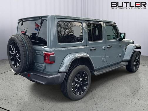 2025 Jeep Wrangler 4xe Sahara