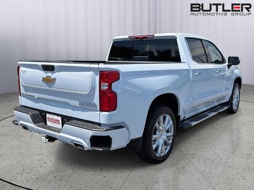 Polar White 2026 Chevrolet Silverado 1500 High Country