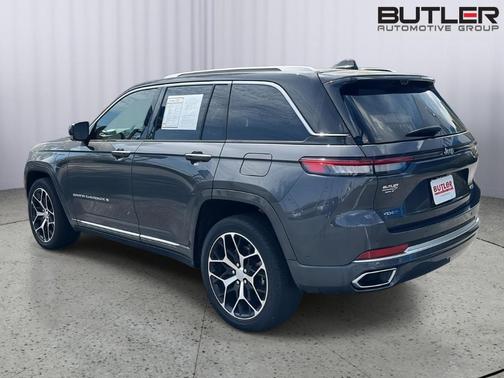 Metallic 2022 Jeep Grand Cherokee 4xe Summit