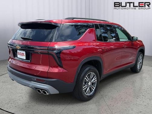 Radiant Red 2025 Chevrolet Traverse LT