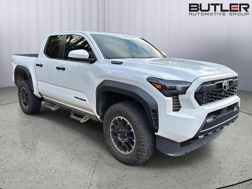 2025 Toyota Tacoma Hybrid TRD OFF-ROAD HV