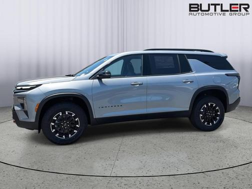 Sterling Gray Metallic 2026 Chevrolet Traverse Z71