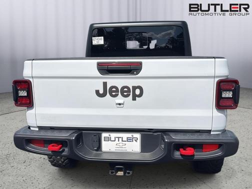 Bright White Clearcoat 2024 Jeep Gladiator Rubicon