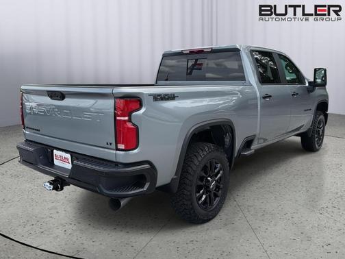 Sterling Gray Metallic 2026 Chevrolet Silverado 2500 LT