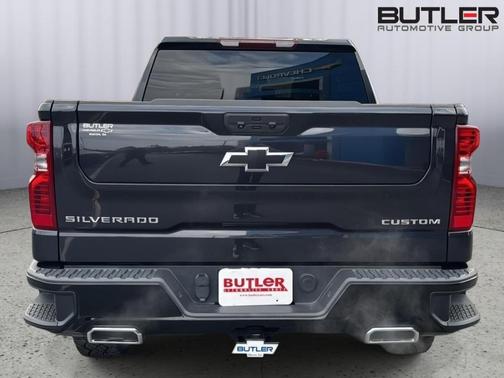 2022 Chevrolet Silverado 1500 Custom Trail Boss