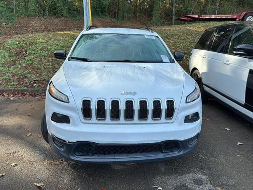 2017 Jeep Cherokee Sport
