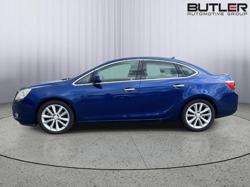 Luxo Blue Metallic 2013 Buick Verano Premium