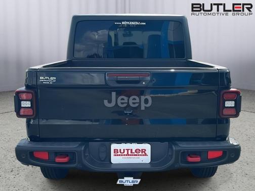 Black Clearcoat 2020 Jeep Gladiator Rubicon