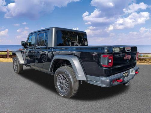 Black Clearcoat 2020 Jeep Gladiator Rubicon