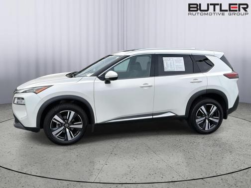 White 2021 Nissan Rogue SL
