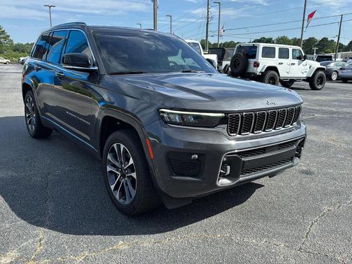 2022 Jeep Grand Cherokee Overland