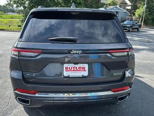 2022 Jeep Grand Cherokee Overland