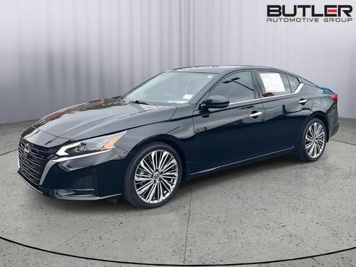 Black 2024 Nissan Altima 2.5 SL