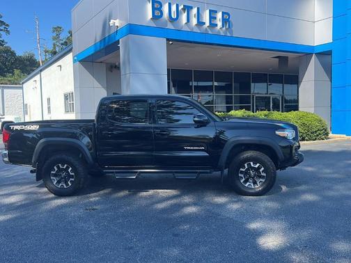 2017 Toyota Tacoma SR V6