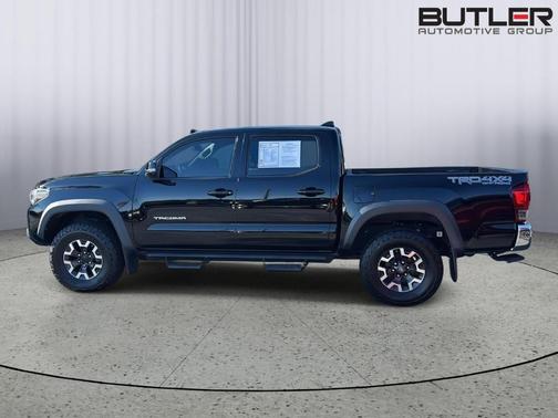 2017 Toyota Tacoma SR V6