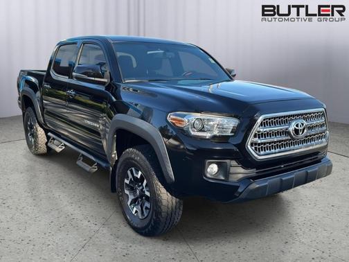 2017 Toyota Tacoma SR V6