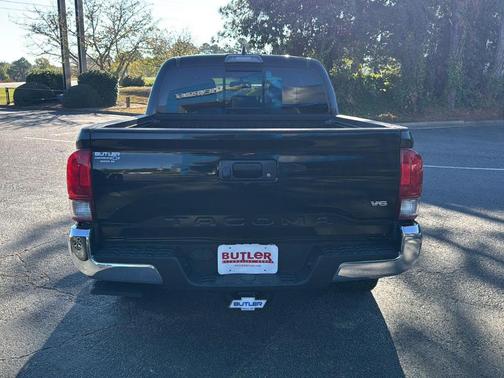 2017 Toyota Tacoma SR V6