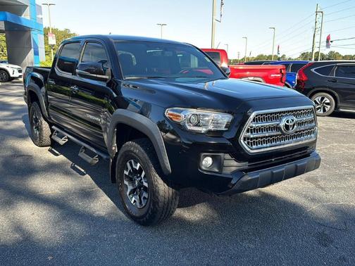 2017 Toyota Tacoma SR V6