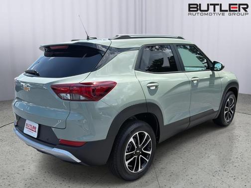 Green 2026 Chevrolet Trailblazer LT