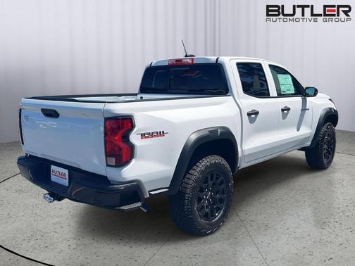 Summit White 2026 Chevrolet Colorado Trail Boss
