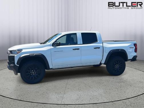 Summit White 2026 Chevrolet Colorado Trail Boss
