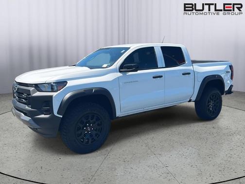 Summit White 2026 Chevrolet Colorado Trail Boss