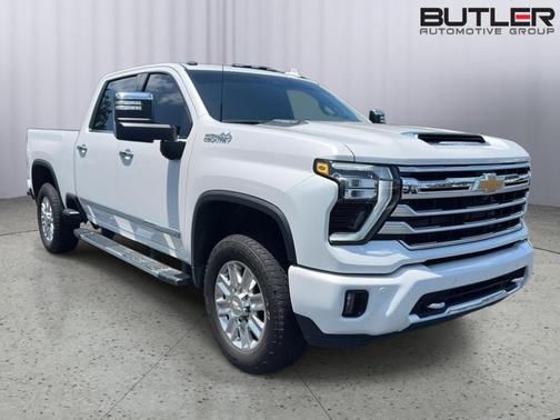 Iridescent Pearl Tricoat 2024 Chevrolet Silverado 2500 High Country