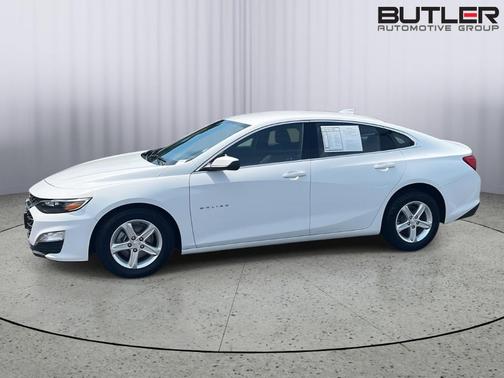 Summit White 2024 Chevrolet Malibu LT