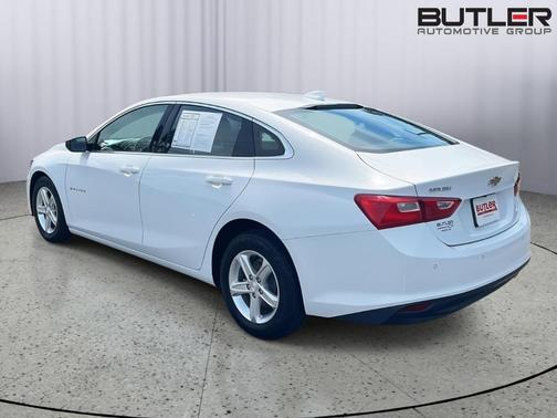 Summit White 2024 Chevrolet Malibu LT