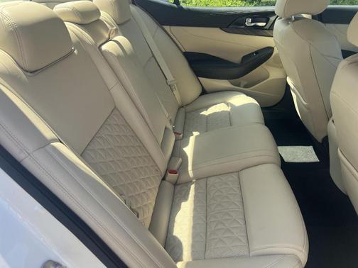 2017 Nissan Maxima 3.5 Platinum