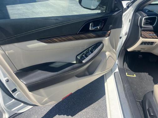 2017 Nissan Maxima 3.5 Platinum