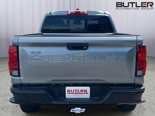 Sterling Gray Metallic 2026 Chevrolet Colorado Trail Boss