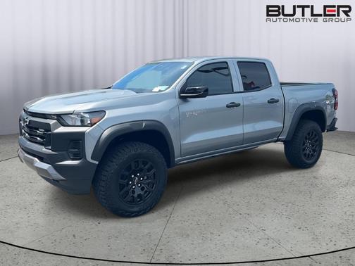 Sterling Gray Metallic 2026 Chevrolet Colorado Trail Boss