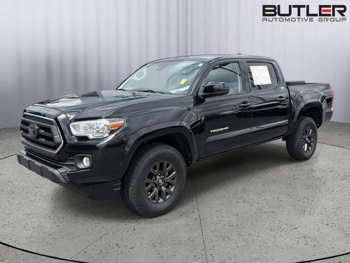 Midnight Black Metallic 2022 Toyota Tacoma SR5
