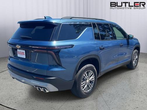 Lakeshore Blue Metallic 2026 Chevrolet Traverse LT