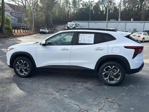 2024 Chevrolet Trax LT