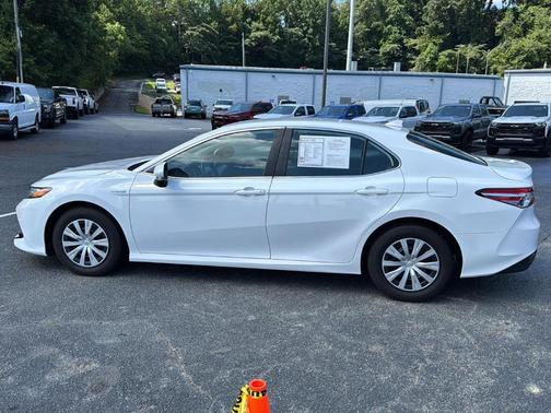 2020 Toyota Camry Hybrid LE