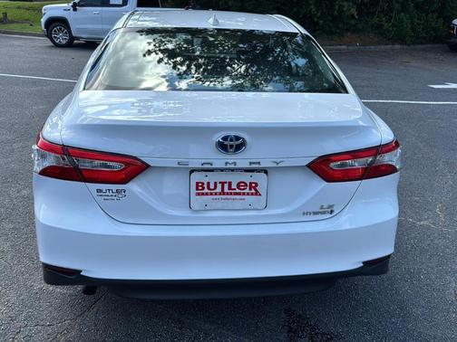 2020 Toyota Camry Hybrid LE