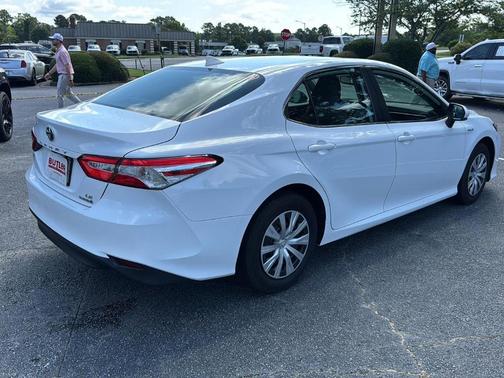 2020 Toyota Camry Hybrid LE