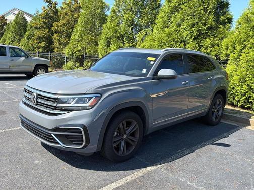 Pure Gray 2021 Volkswagen Atlas Cross Sport 3.6L V6 SE w/Technology R-Line