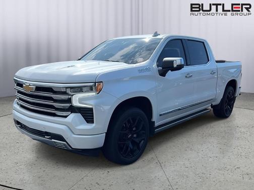 Iridescent Pearl Tricoat 2024 Chevrolet Silverado 1500 High Country