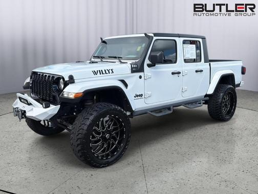 Bright White Clearcoat 2023 Jeep Gladiator Sport