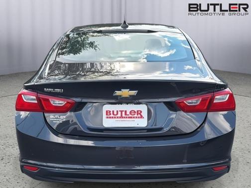 Dark Ash Metallic 2022 Chevrolet Malibu 1LS