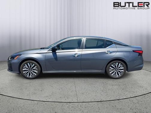 Gun Metallic 2024 Nissan Altima 2.5 SV