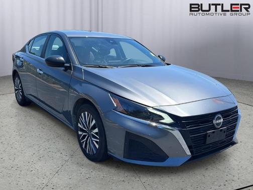 Gun Metallic 2024 Nissan Altima 2.5 SV