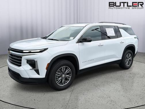 Summit White 2025 Chevrolet Traverse LT