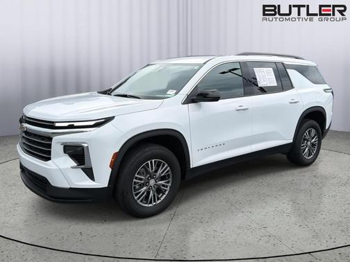 Summit White 2025 Chevrolet Traverse LT